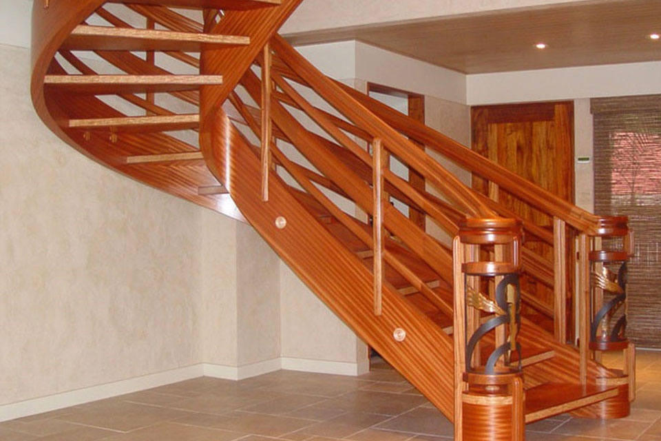 Những lưu ý thiết kế cầu thang gỗ cực quan trọng bạn nên biết ...